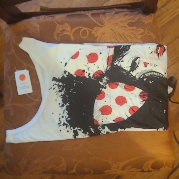 Tops - Picture 3 of 3